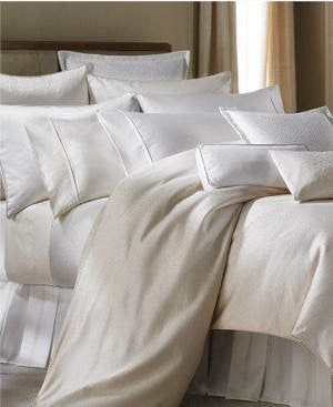 Barbara Barry Bedding, Dream Beautiful Basics Aurora Sublime Ivory Moonglow Standard Queen Pillowcases NEW (Clearance)